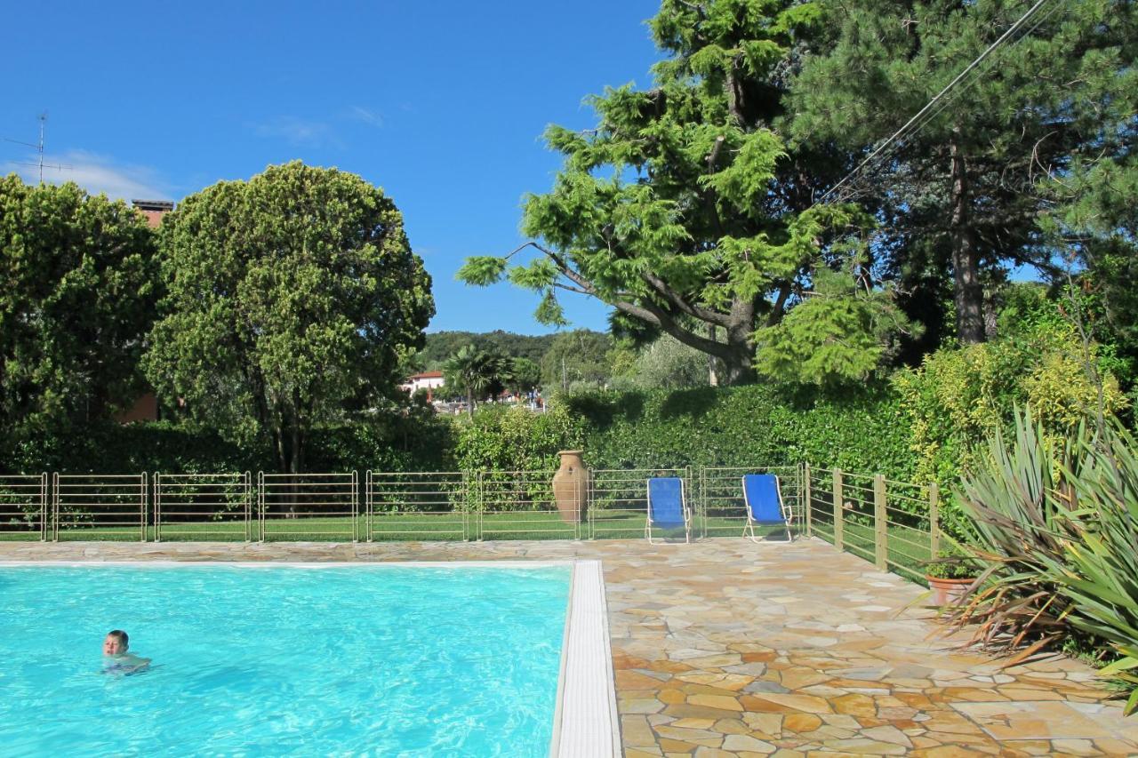 Residence Oasi Manerba del Garda Exterior photo