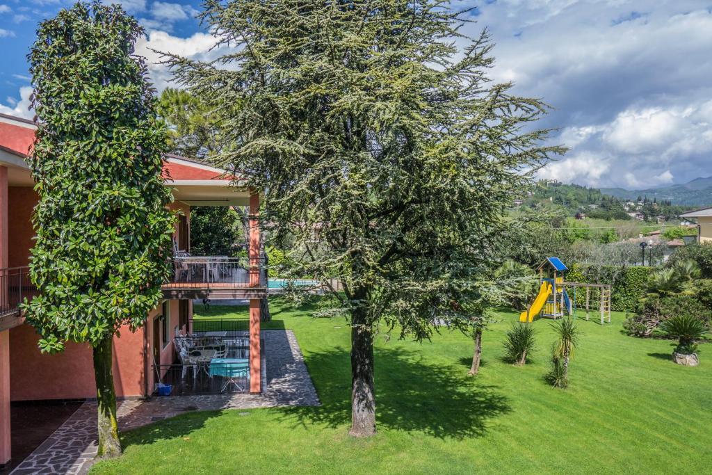 Residence Oasi Manerba del Garda Exterior photo